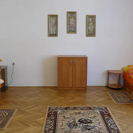 Ubytovani Svitavy-namesti Miru 13 公寓 *
