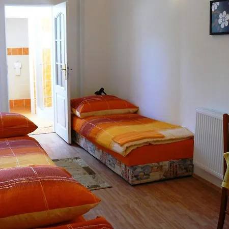 Ubytovani Svitavy-namesti Miru 13 *